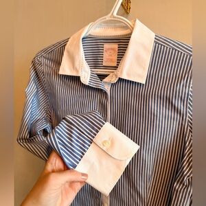 Brooks Brothers Blue and White Striped Button-Up Shirt Size 6